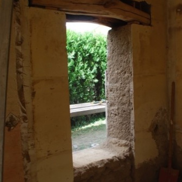 2 ouvertures dans une bâtisse en pisé à Brindas (69)
