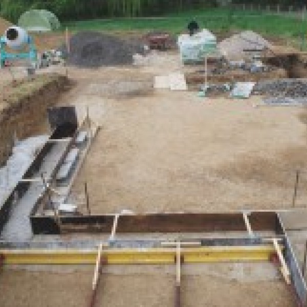 Chantier participatif encadré le vendredi 2 mai : béton de chaux-pouzzolane à Grezieu la varenne