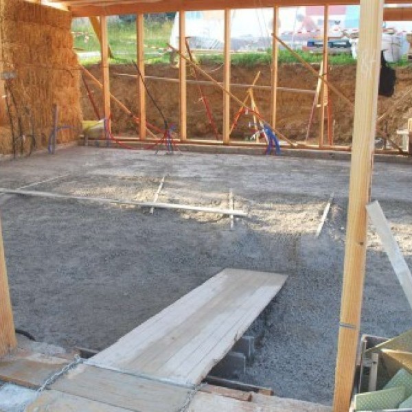 Chantier participatif vendredi 6 juin : suite de la chape Chaux-liège à Grézieu la varenne