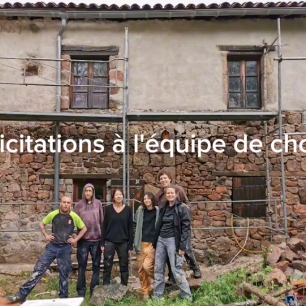 Enduit chaux sur façade en pisé à Montrottier (69)