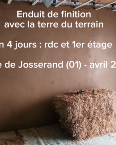 Enduit de finition avec la terre du terrain