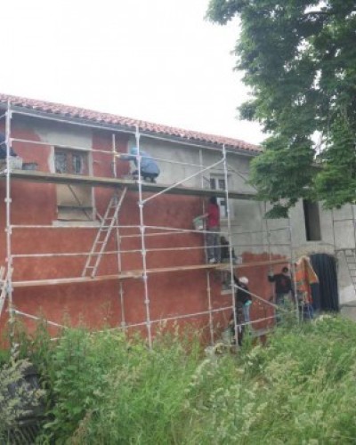 Façade de 75 m2 (l'Arbresle) enduite puis passée à fresco au lait de chaux