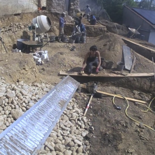 Fondations romaines pour une construction en ossature bois