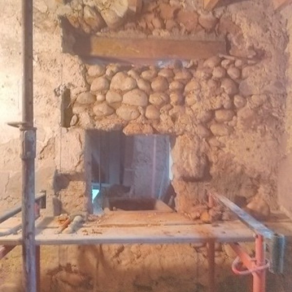 Ouverture de 3,5 mètres dans un mur en pisé à St Hilaire du rosier (Isère)